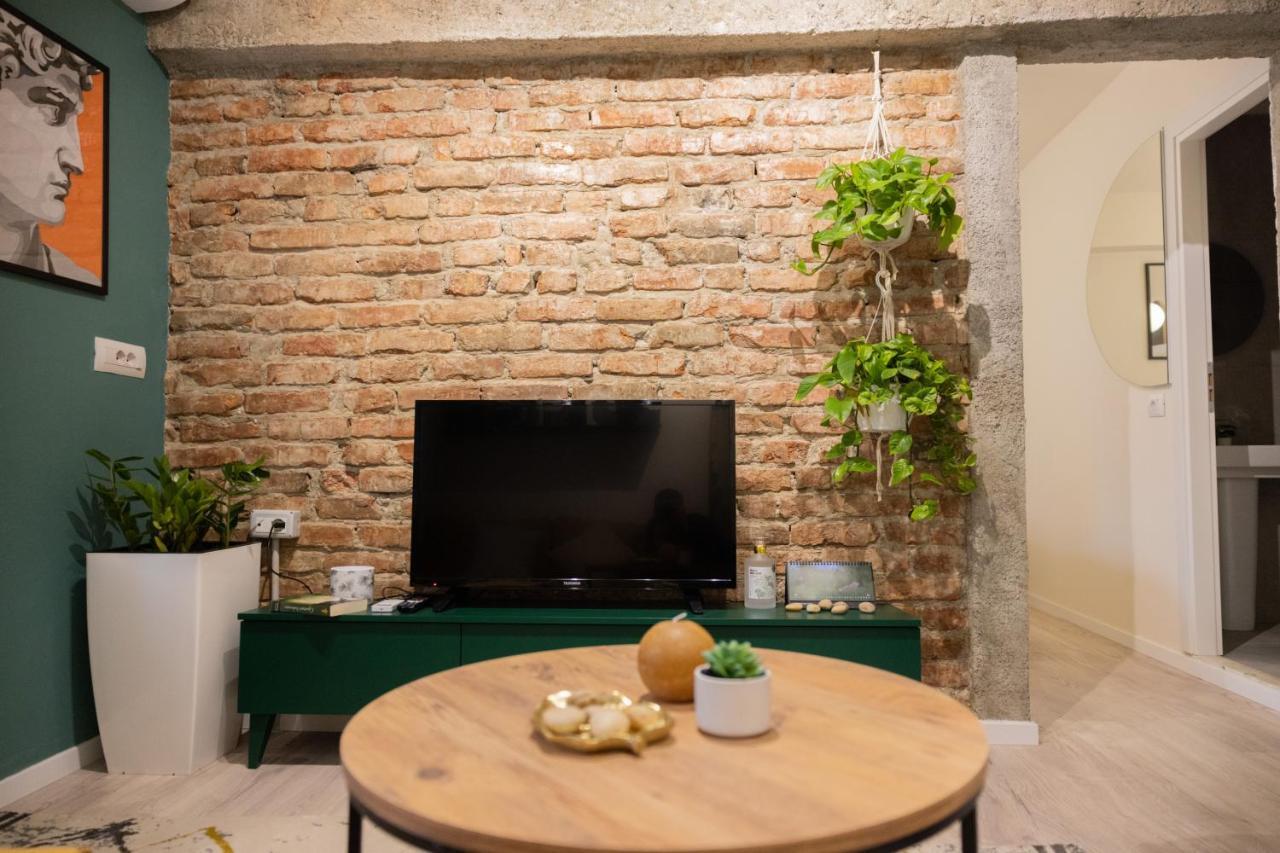Three Doors Apartments, Kiwi 1+1 Apartment Tirana Exterior foto